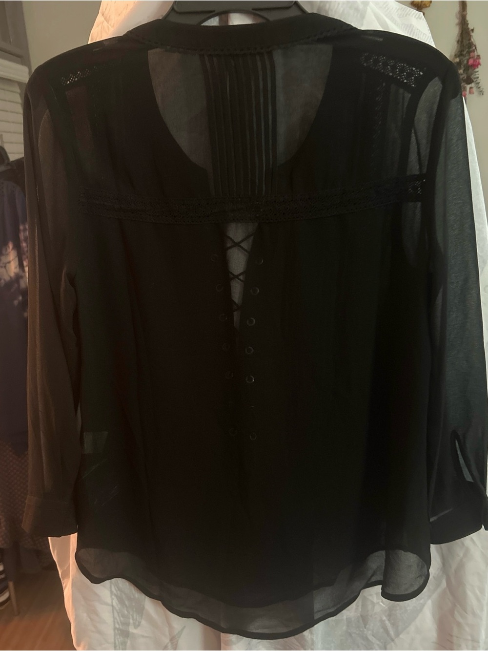 XS NWOT Willow & Clay Black Lace-Up Sheer Pintuck 3/4 Sleeve Top - Picture 12 of 16